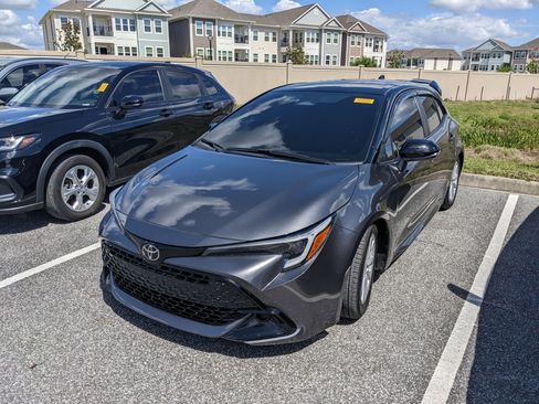 Used 2025 Toyota Corolla SE FWD image 1