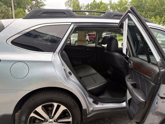Used 2019 Subaru Outback 2.5i Limited AWD/4WD image 28
