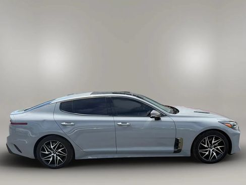 Used 2022 Kia Stinger GT-Line w/ Sun & Sound Package RWD image 5