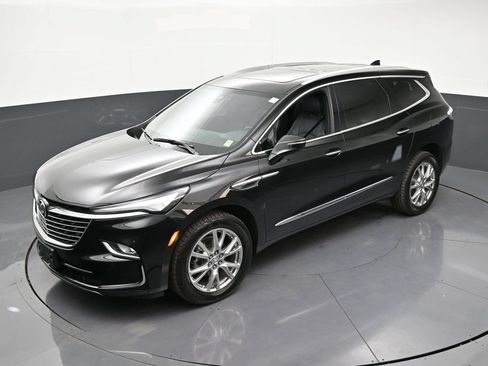 Used 2023 Buick Enclave Essence w/ Experience Buick Package AWD/4WD image 16
