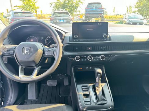 Used 2025 Honda CR-V EX image 15