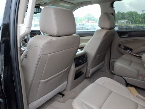 Used 2019 GMC Yukon SLT w/ Premium Edition AWD/4WD image 11
