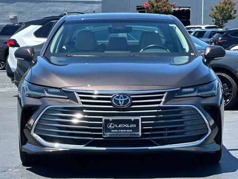 Used 2020 Toyota Avalon Limited w/ Advanced Safety Package FWD image 10