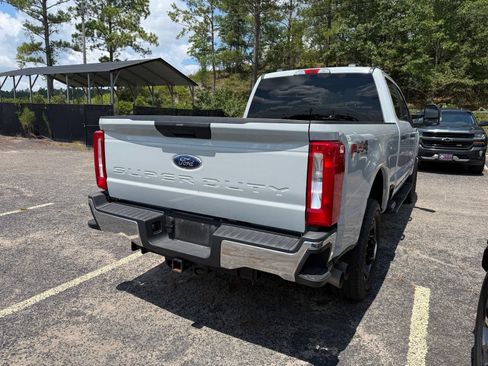 Used 2025 Ford F250 XLT AWD/4WD image 7