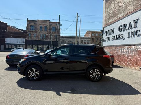 Used 2016 Toyota RAV4 LE image 5