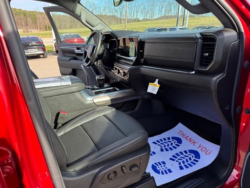 Certified 2023 Chevrolet Silverado 1500 LTZ w/ Z71 Off-Road Package image 31