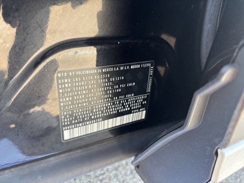Used 2026 Volkswagen Tiguan SE AWD/4WD image 29