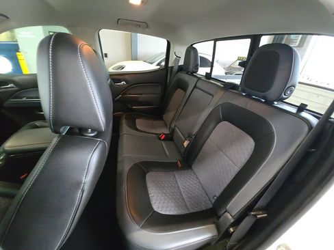 Used 2018 Chevrolet Colorado Z71 AWD/4WD image 28