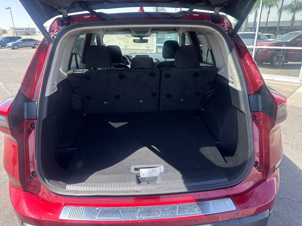 Used 2024 Nissan Rogue SV FWD image 13