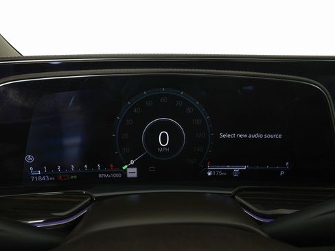 Used 2022 Cadillac Escalade ESV Premium Luxury w/ LPO, Radiant Package image 20