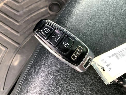 Used 2021 Audi Q7 3.0T Premium w/ Convenience Package image 15