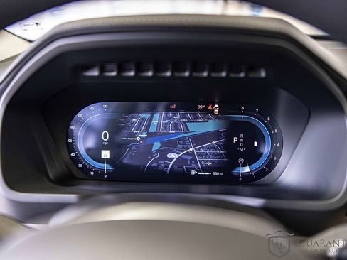 Used 2025 Volvo XC90 B6 Plus image 25