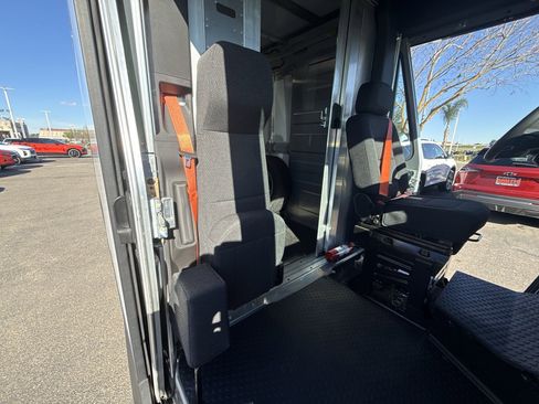 New 2025 Chevrolet Brightdrop 400 w/ Battery Pack, Max Range image 52