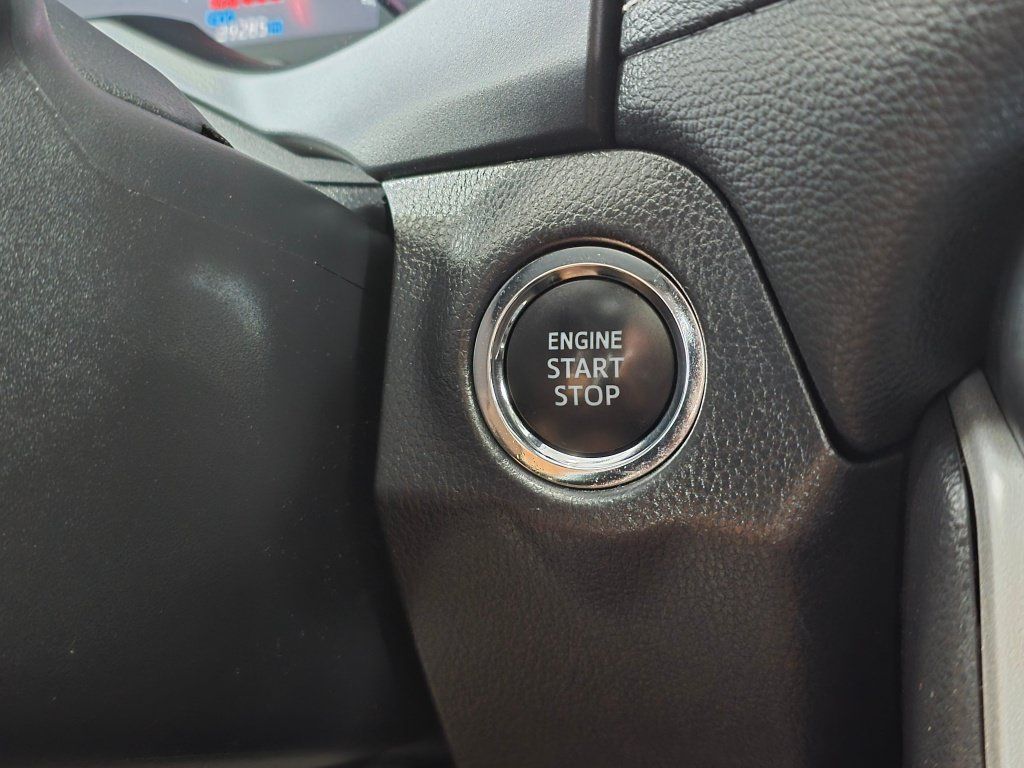 Used 2025 Toyota RAV4 XLE w/ Convenience Package AWD/4WD image 29