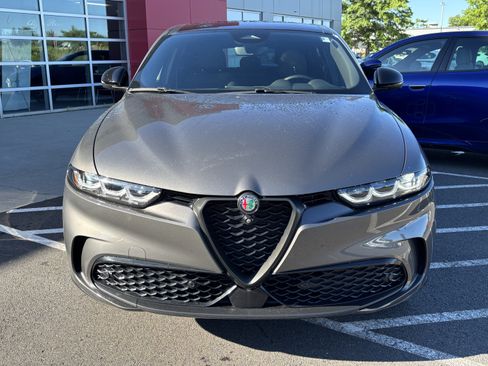 Certified 2024 Alfa Romeo Tonale Ti AWD/4WD image 12