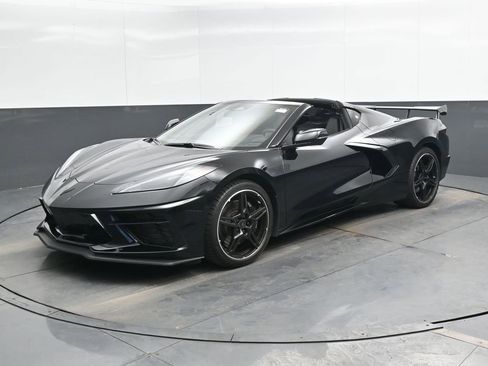 Used 2025 Chevrolet Corvette Stingray Coupe w/ Z51 Performance Package image 8