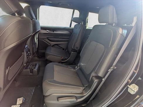 New 2025 Jeep Grand Cherokee L Laredo w/ Luxury Tech Group I image 16