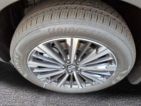 New 2026 Nissan Pathfinder Platinum AWD/4WD image 9