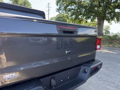 Used 2020 Jeep Gladiator Sport w/ Trailer Tow Package AWD/4WD image 28