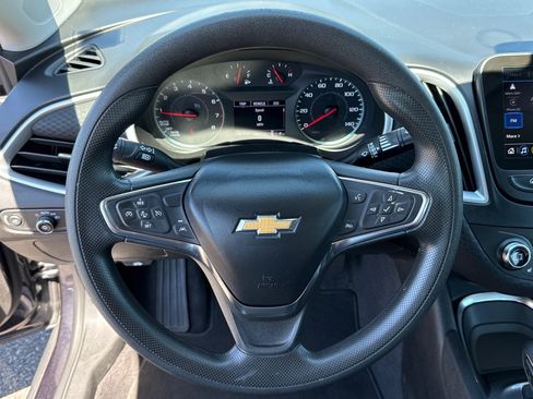 Used 2023 Chevrolet Malibu LT FWD image 14