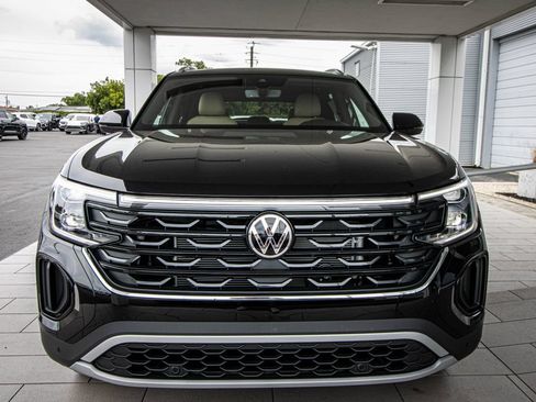 New 2026 Volkswagen Atlas Cross Sport SE FWD image 9