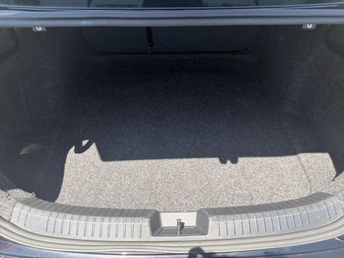 Used 2024 Volkswagen Jetta SE FWD image 5