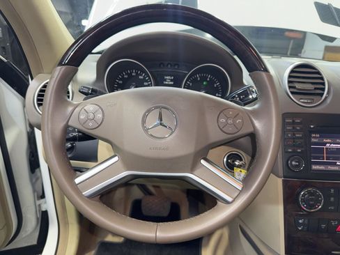 Used 2010 Mercedes-Benz ML 550 4MATIC image 18