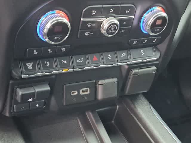 Used 2020 GMC Sierra 3500 Denali w/ Technology Package AWD/4WD image 32