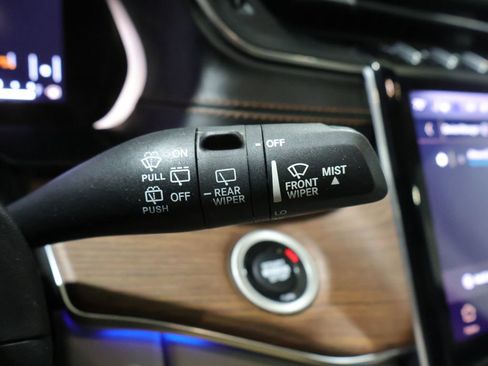 Used 2021 Jeep Grand Cherokee L Summit w/ Advanced Protech Group IV image 37