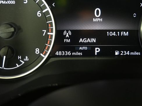 Used 2024 Nissan Pathfinder SV w/ SV Premium Package AWD/4WD image 26