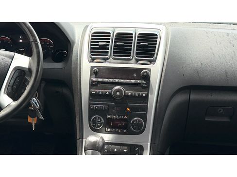 Used 2010 GMC Acadia SLT FWD image 13