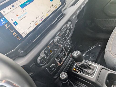 Used 2025 Jeep Wrangler Unlimited Sahara w/ Safety Group image 39