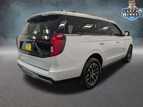 Used 2025 Ford Expedition Platinum AWD/4WD image 4