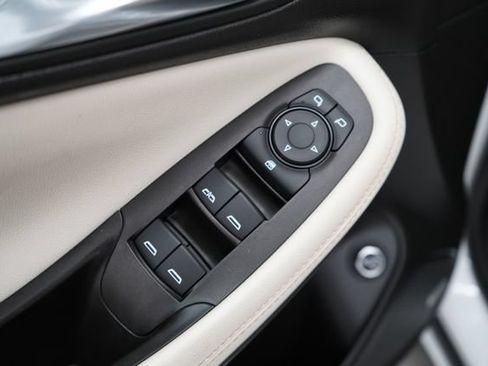 Used 2024 Buick Encore GX Avenir w/ Avenir Convenience Package AWD/4WD image 11