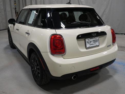 Used 2019 MINI Cooper 4-Door Hardtop image 14