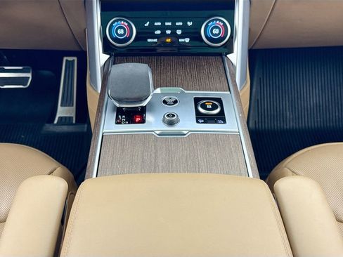 Used 2023 Land Rover Range Rover SE AWD/4WD image 12
