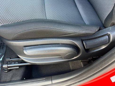 Used 2025 Kia Soul LX w/ LX Technology Package FWD image 22