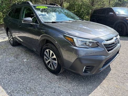 Used 2022 Subaru Outback Premium AWD/4WD image 2