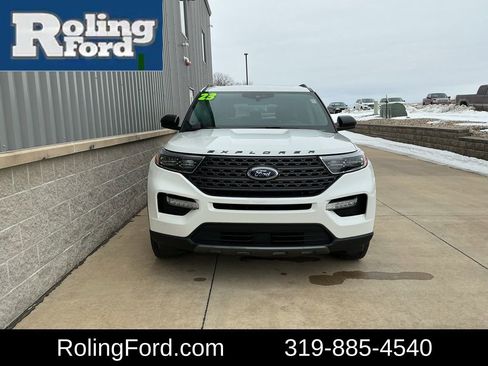 Used 2023 Ford Explorer XLT w/ Equipment Group 202A image 4