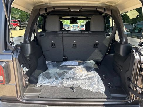 New 2026 Jeep Wrangler Unlimited Sport AWD/4WD image 21