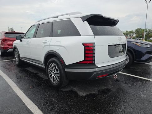 Used 2026 Hyundai Palisade SEL FWD image 14