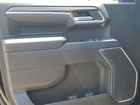 Certified 2025 Chevrolet Silverado 1500 LT AWD/4WD image 22