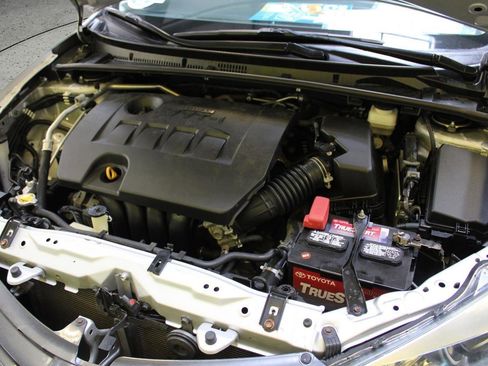 Used 2016 Toyota Corolla LE image 44