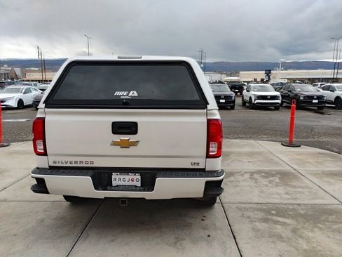 Used 2017 Chevrolet Silverado 1500 LTZ Z71 image 6