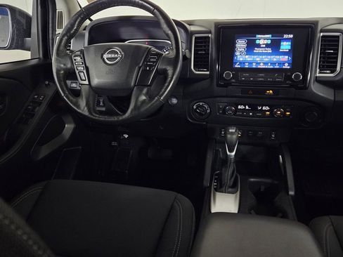 Used 2022 Nissan Frontier SV image 8