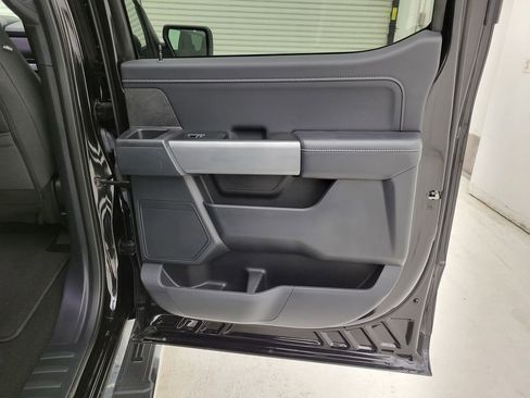 Used 2024 Ford F150 XLT w/ Mobile Office Package image 39