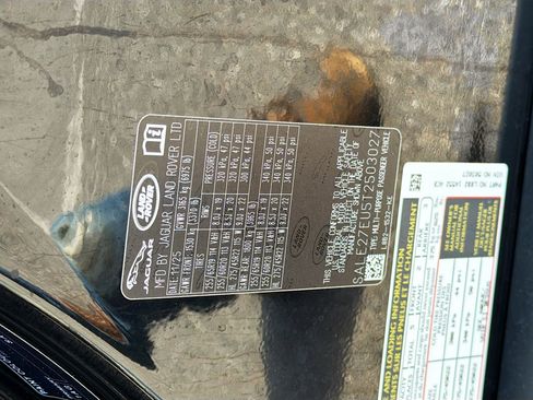 New 2026 Land Rover Defender 110 X-Dynamic SE image 43