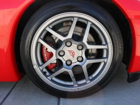 Used 2001 Chevrolet Corvette Z06 w/ Memory Pkg image 34