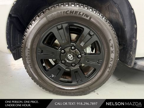 Used 2018 Toyota Sequoia TRD Sport AWD/4WD image 11