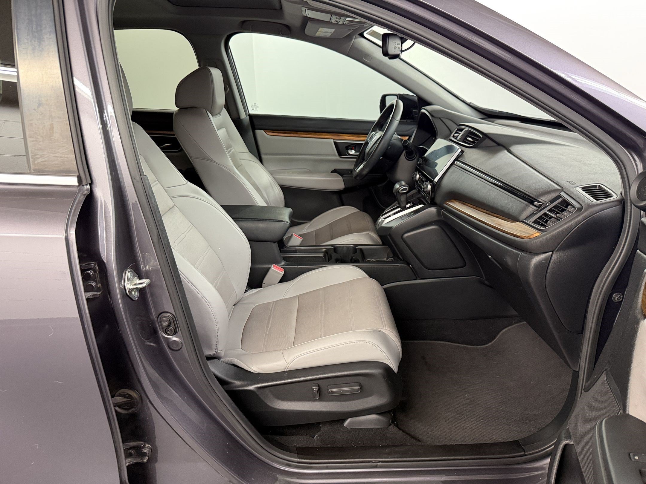 Used 2018 Honda CR-V Touring image 25